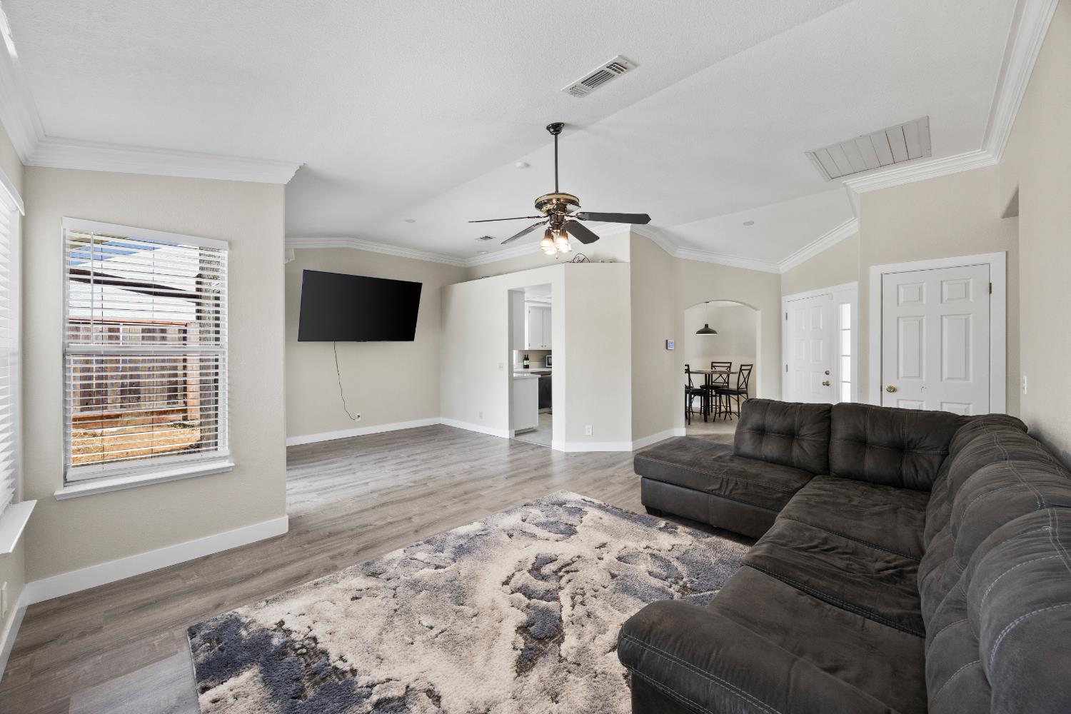 Detail Gallery Image 6 of 30 For 7246 Foxfield Way, North Highlands,  CA 95660 - 3 Beds | 2 Baths