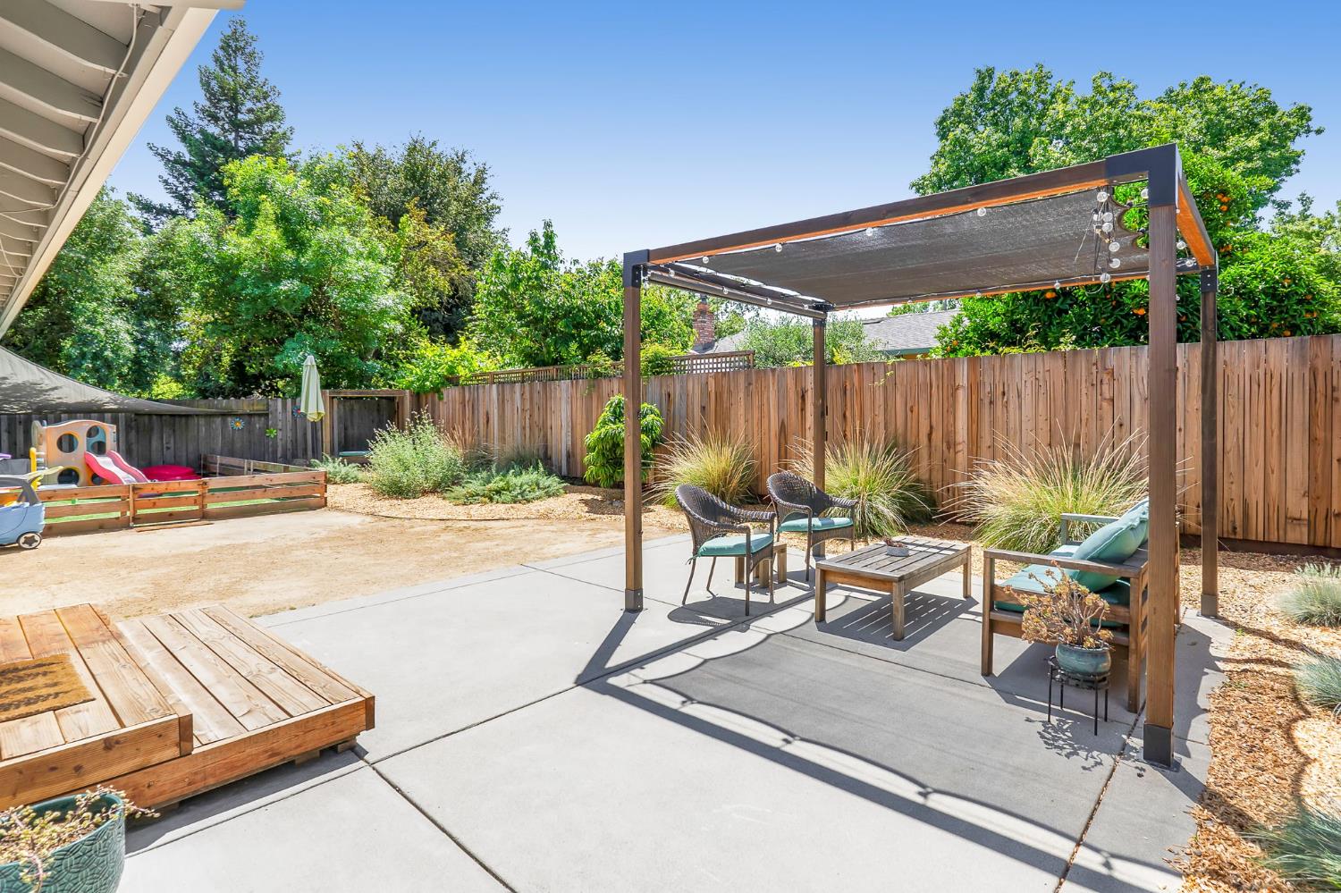 Myrtle Place, Davis, California image 26