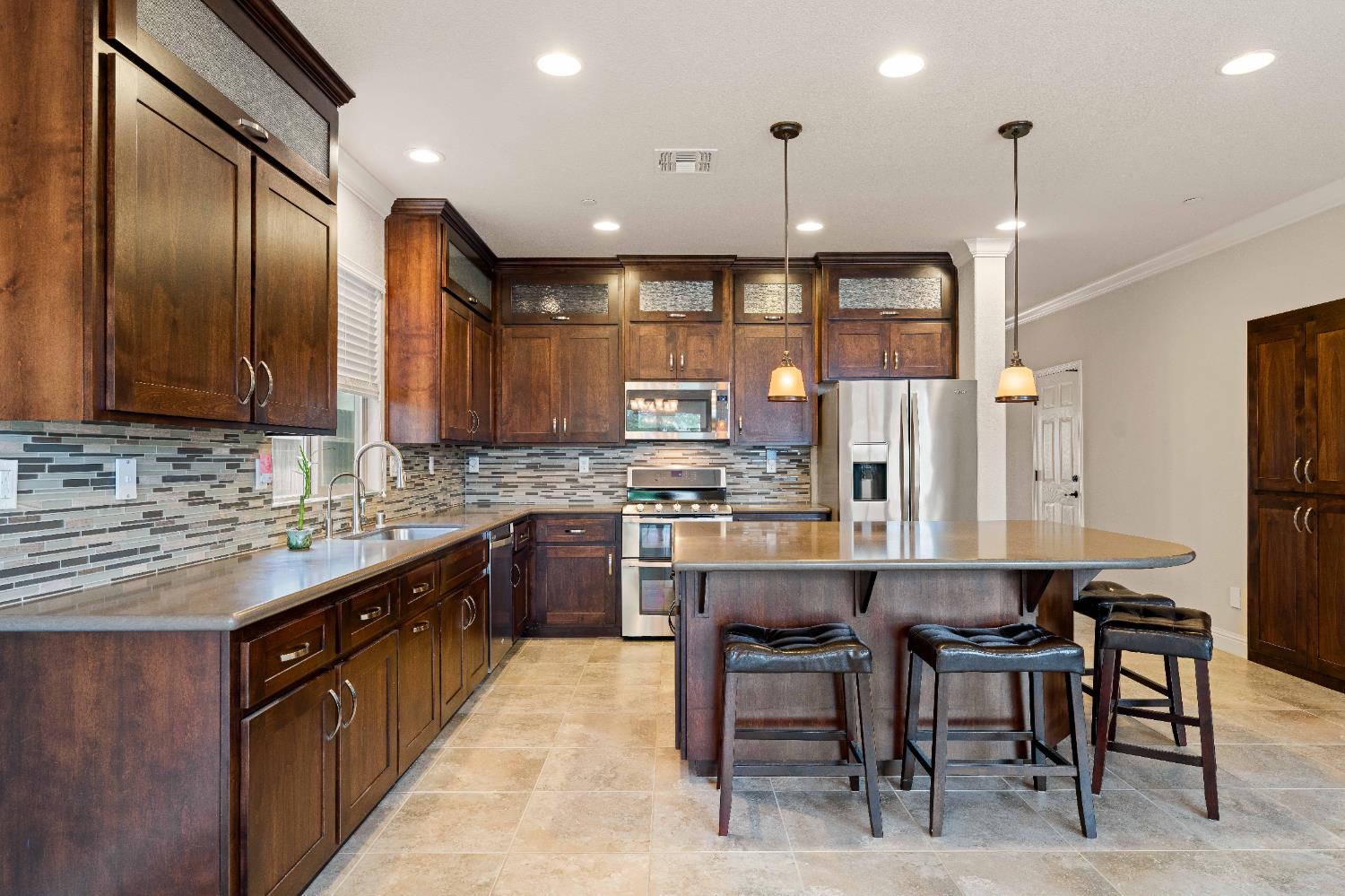 Verrazona Drive, Roseville, California image 10