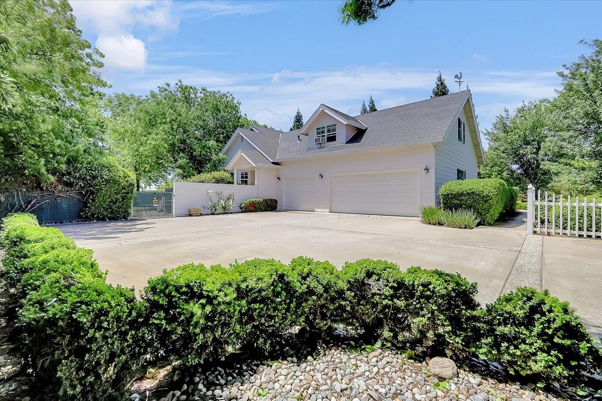 Detail Gallery Image 3 of 84 For 685 Saddleback Dr, Marysville,  CA 95901 - 3 Beds | 2/2 Baths