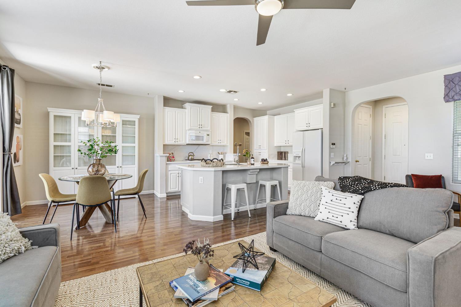 Caddington Way, Sacramento, California image 8