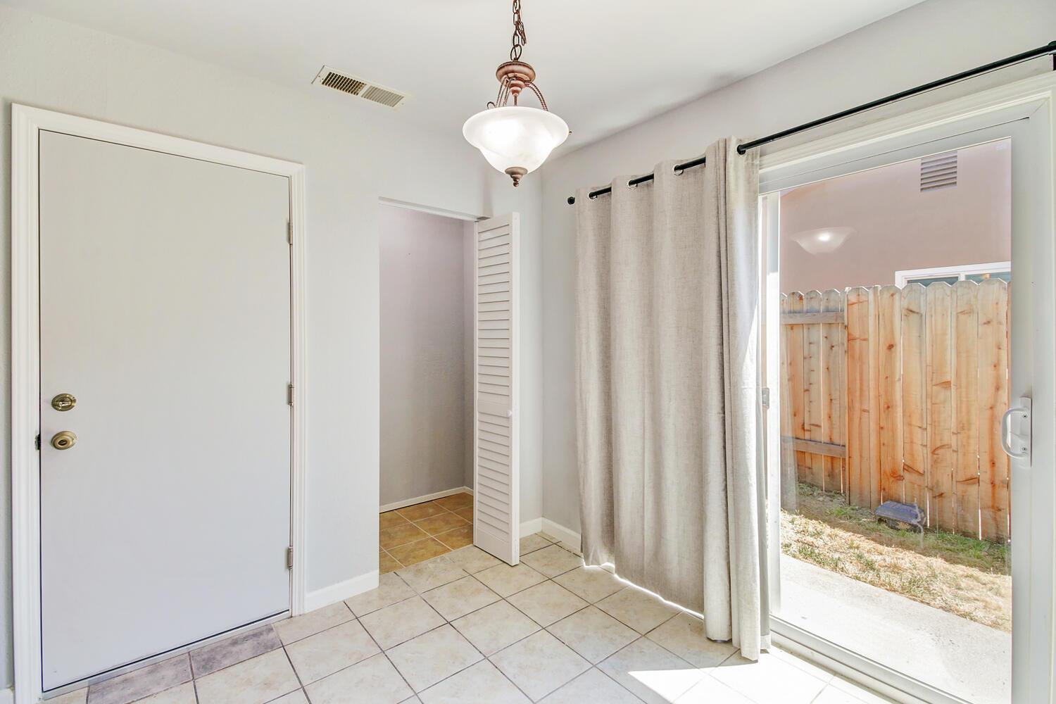 Detail Gallery Image 15 of 35 For 8258 Cordelia Cir, Citrus Heights,  CA 95621 - 3 Beds | 1 Baths