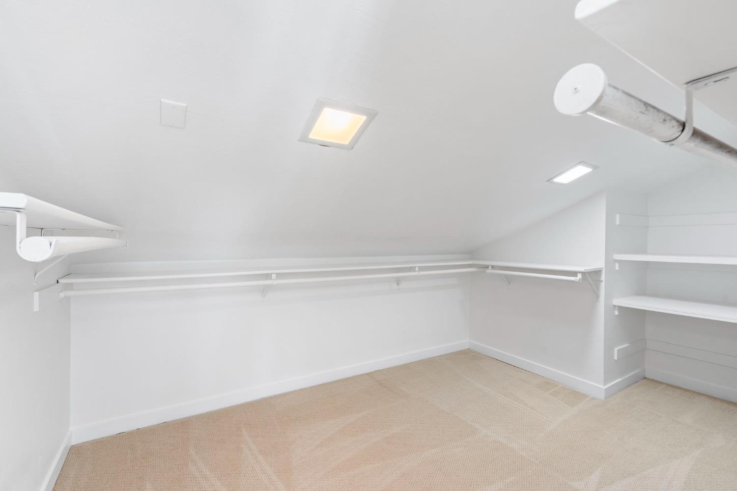 Detail Gallery Image 21 of 30 For 1736 Park Place Dr, Carmichael,  CA 95608 - 4 Beds | 2/1 Baths