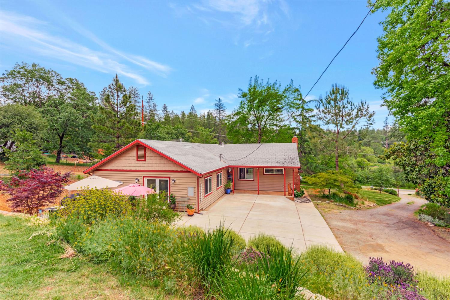 Detail Gallery Image 19 of 41 For 22175 Placer Hills Rd, Colfax,  CA 95713 - 6 Beds | 3 Baths