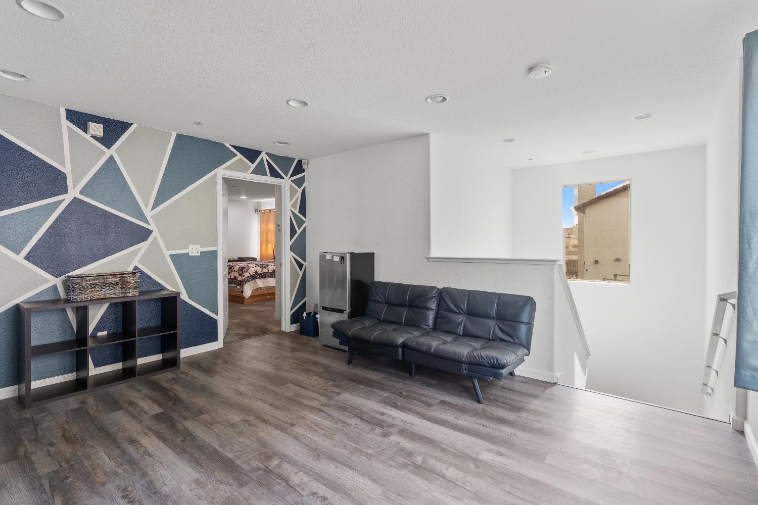 Detail Gallery Image 21 of 59 For 8269 Red Rock Dr, Sacramento,  CA 95829 - 4 Beds | 2/1 Baths