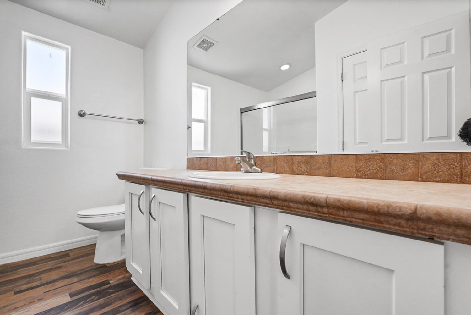 Detail Gallery Image 14 of 20 For 19690 N Hwy 99 8, Acampo,  CA 95220 - 3 Beds | 2 Baths