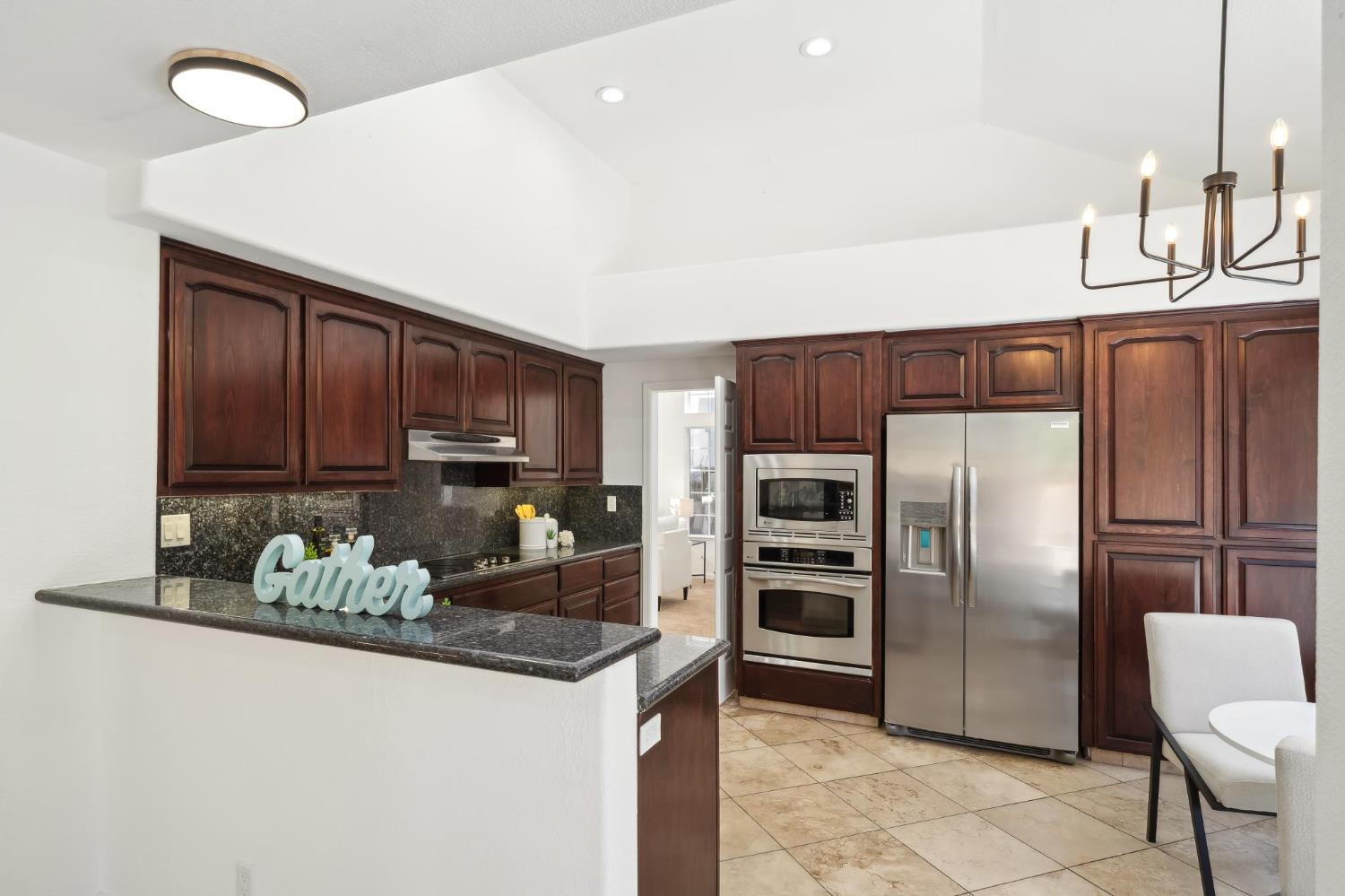 Tahoe Cir, Tracy, California image 17
