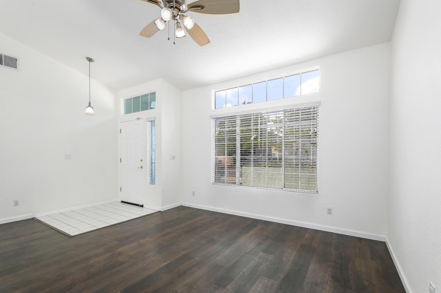Detail Gallery Image 26 of 35 For 9134 Bungalow Way, Elk Grove,  CA 95758 - 3 Beds | 2 Baths