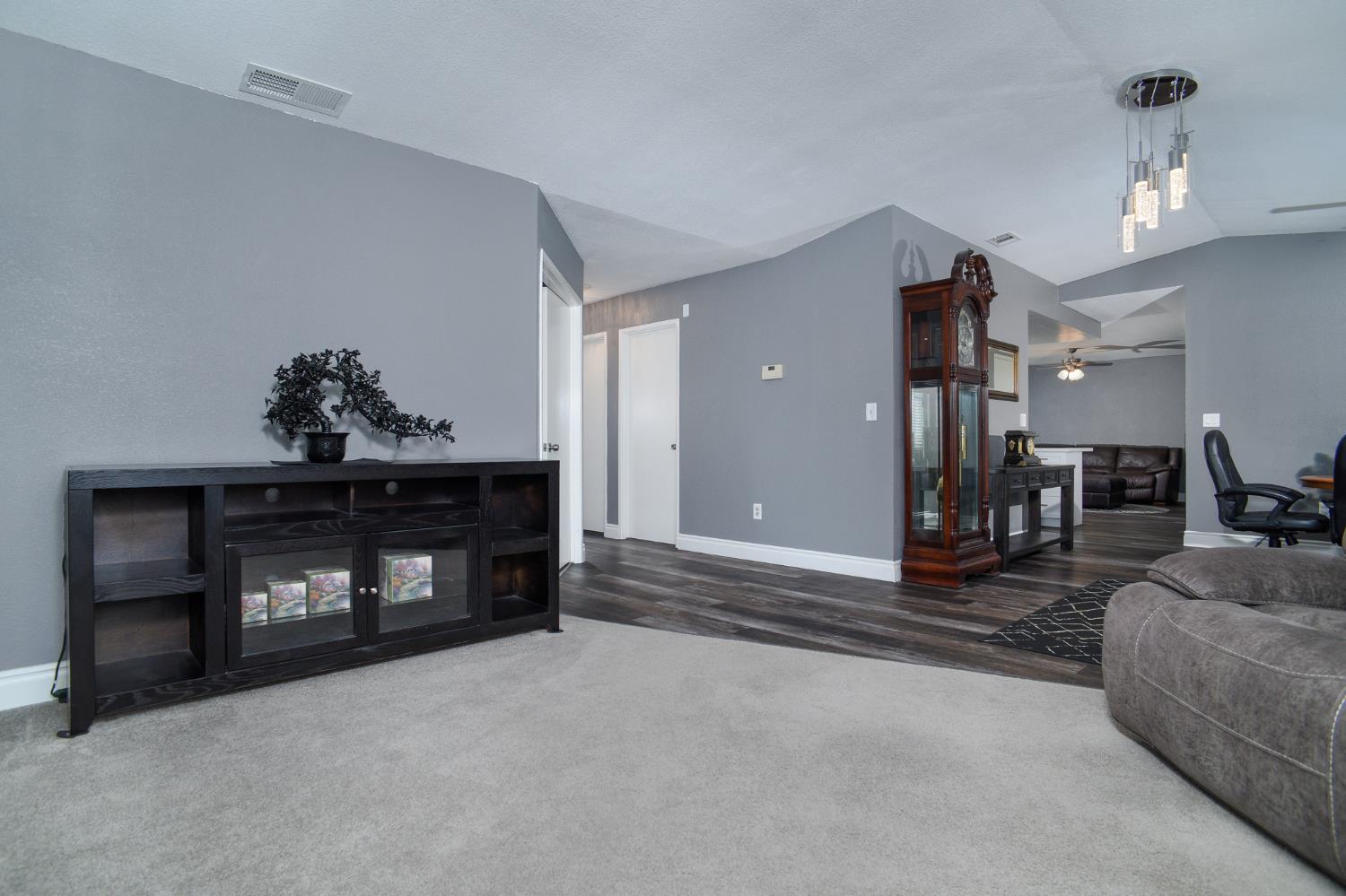 Detail Gallery Image 11 of 46 For 630 Grider Dr, Roseville,  CA 95678 - 3 Beds | 2 Baths