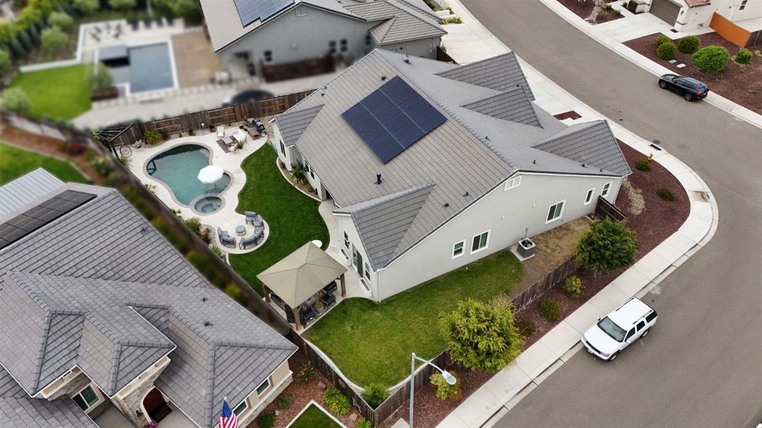 Detail Gallery Image 7 of 61 For 2134 Rambutan Pl, Manteca,  CA 95337 - 5 Beds | 3/1 Baths