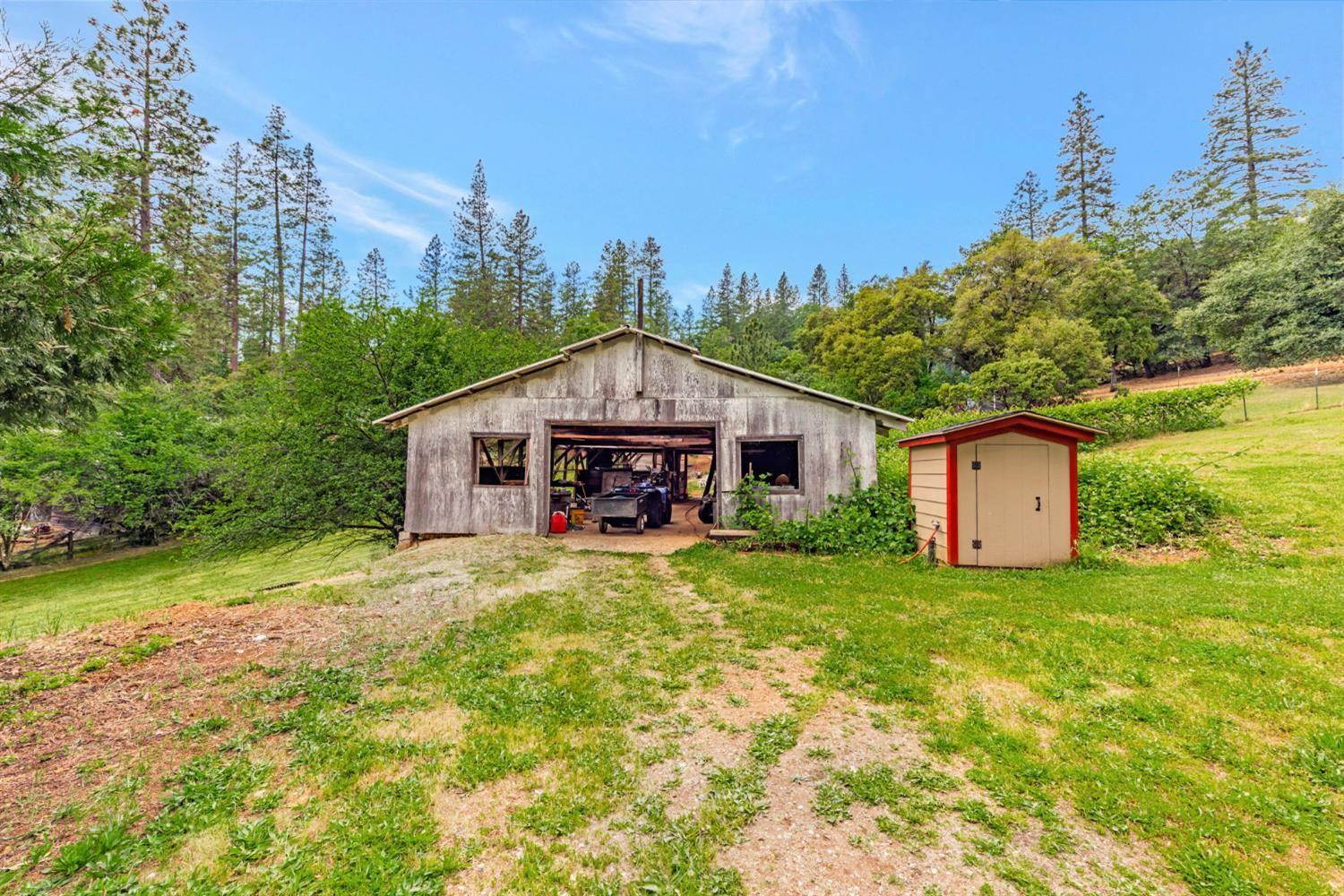 Detail Gallery Image 34 of 41 For 22175 Placer Hills Rd, Colfax,  CA 95713 - 6 Beds | 3 Baths