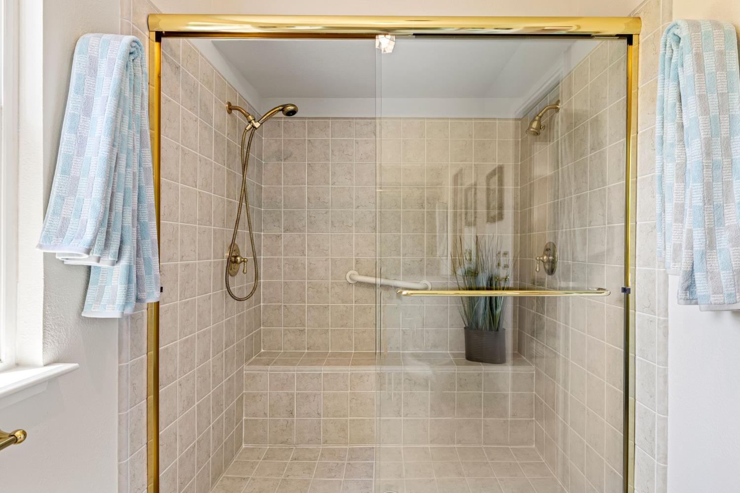 Detail Gallery Image 62 of 87 For 6127 Reservoir Ct, Granite Bay,  CA 95746 - 4 Beds | 4/1 Baths