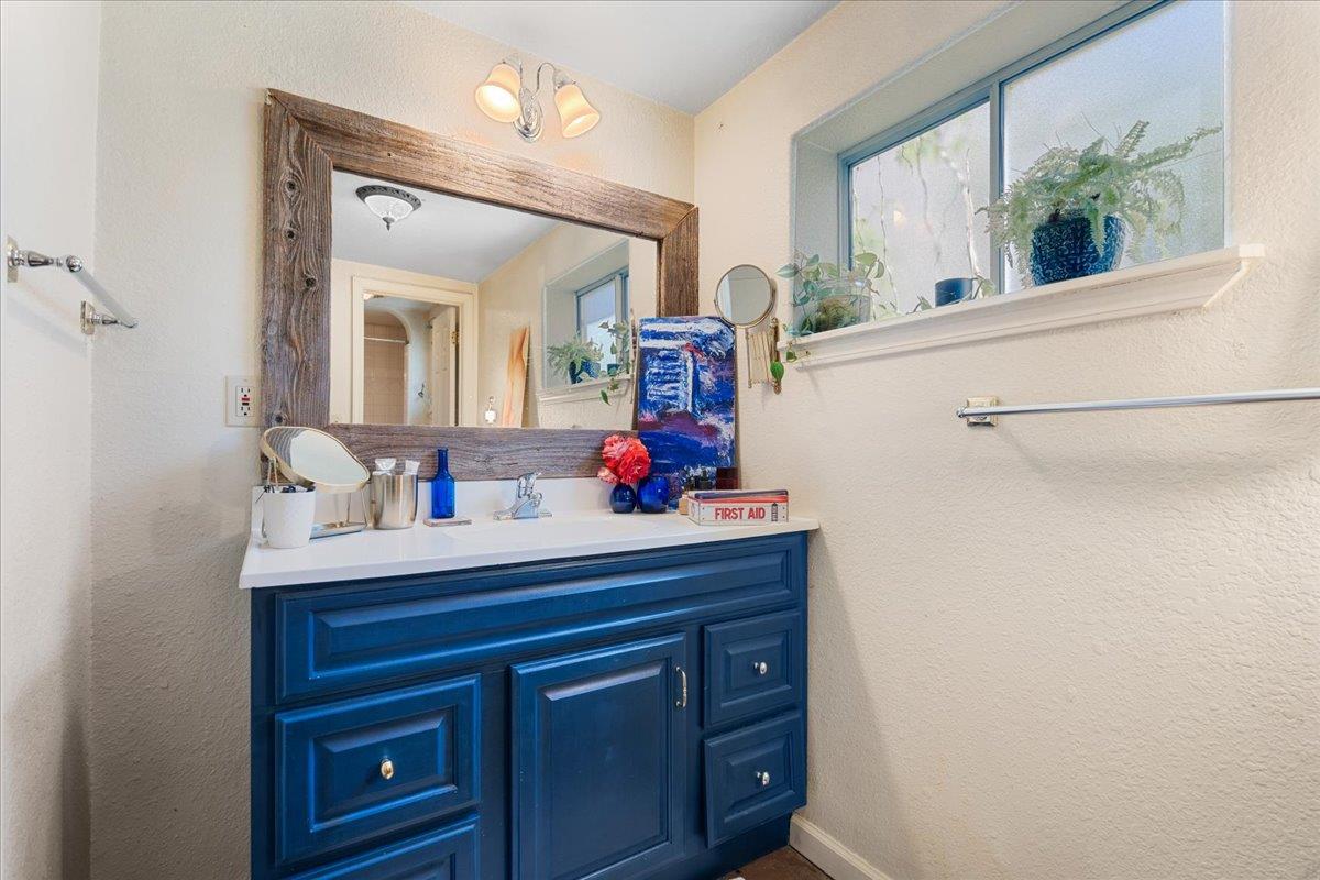 Detail Gallery Image 22 of 46 For 114 Harris St, Grass Valley,  CA 95945 - 6 Beds | 3 Baths