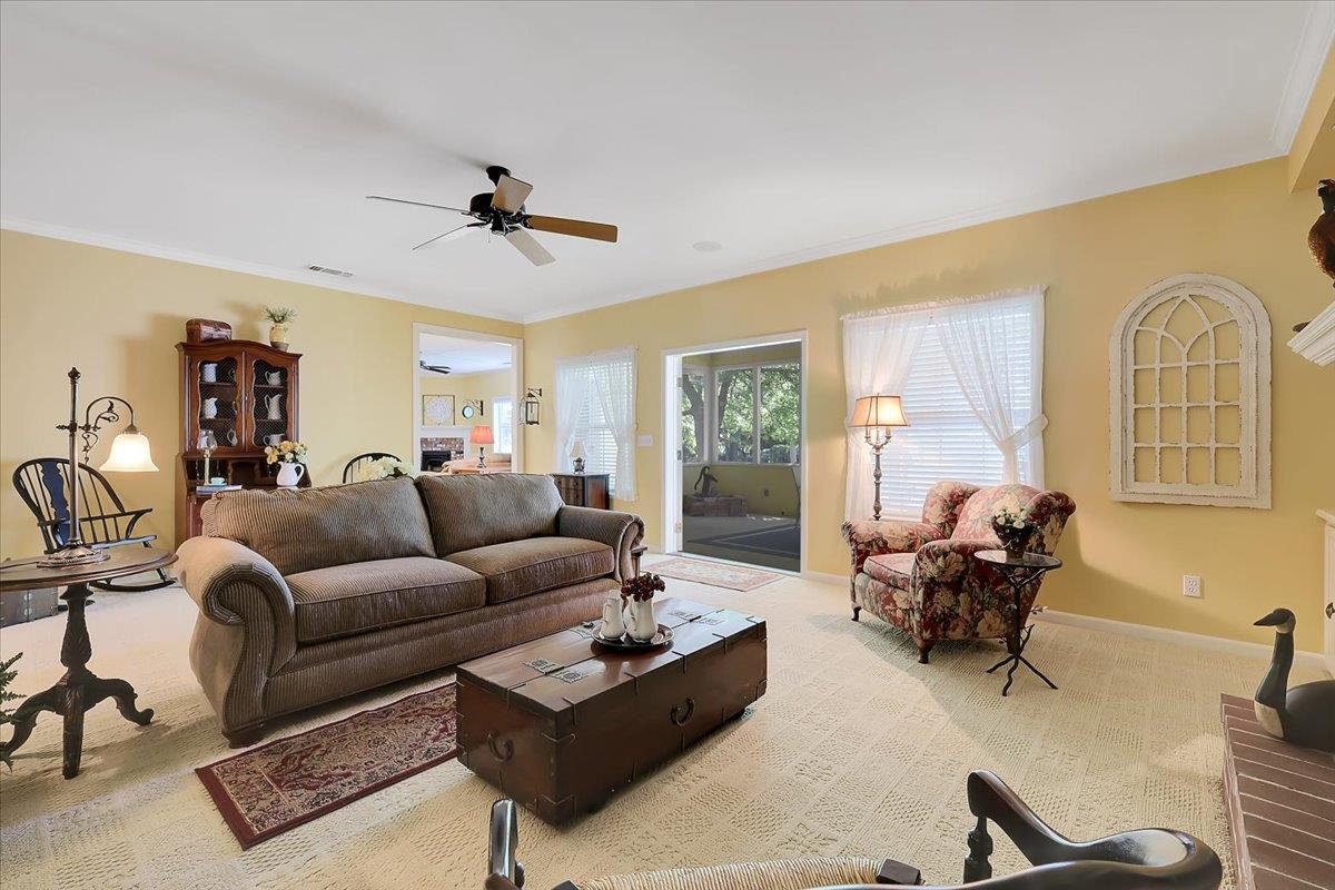 Detail Gallery Image 16 of 84 For 685 Saddleback Dr, Marysville,  CA 95901 - 3 Beds | 2/2 Baths