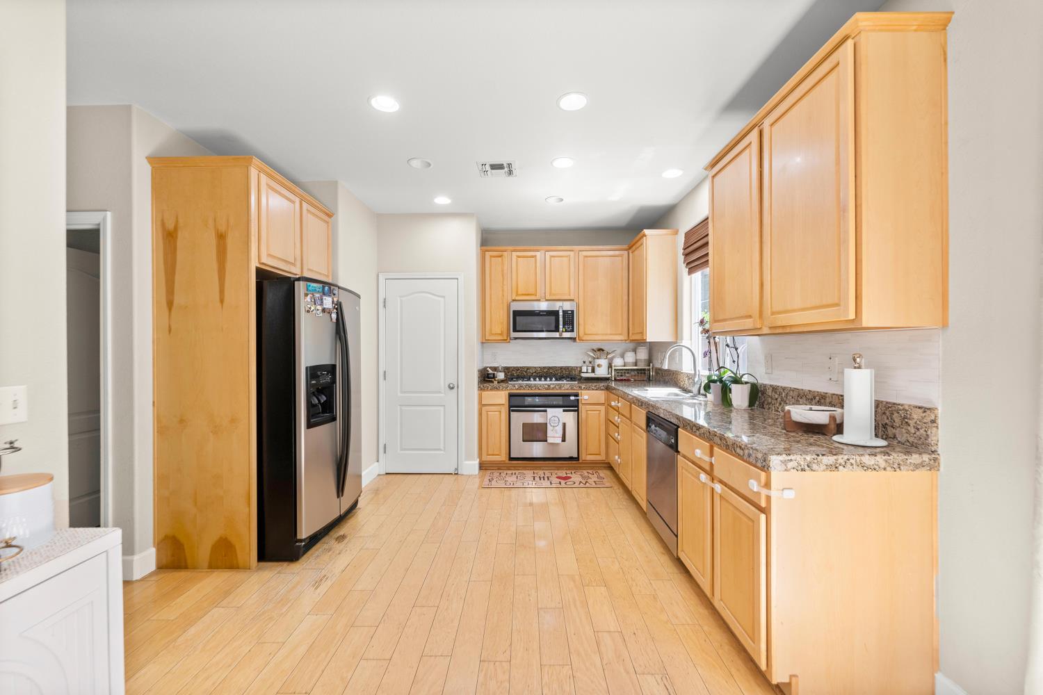 Detail Gallery Image 14 of 38 For 3034 Trap Rock Way, Sacramento,  CA 95835 - 3 Beds | 2/1 Baths