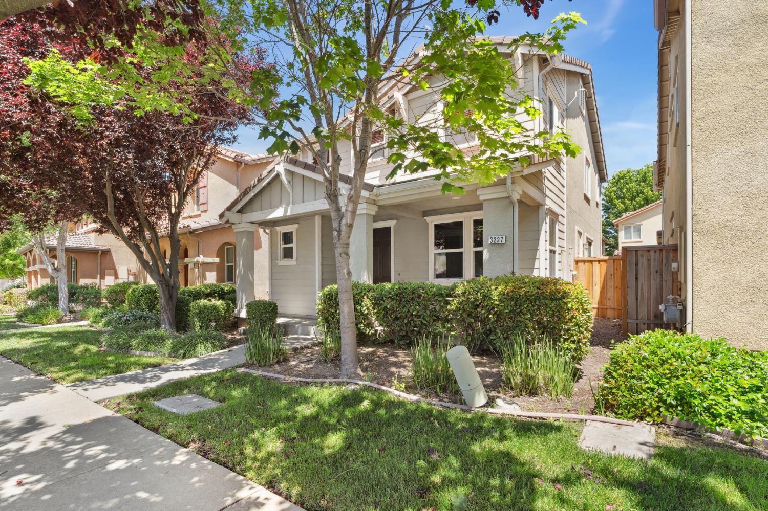 Detail Gallery Image 2 of 31 For 3227 Portage Way, Sacramento,  CA 95835 - 3 Beds | 2/1 Baths