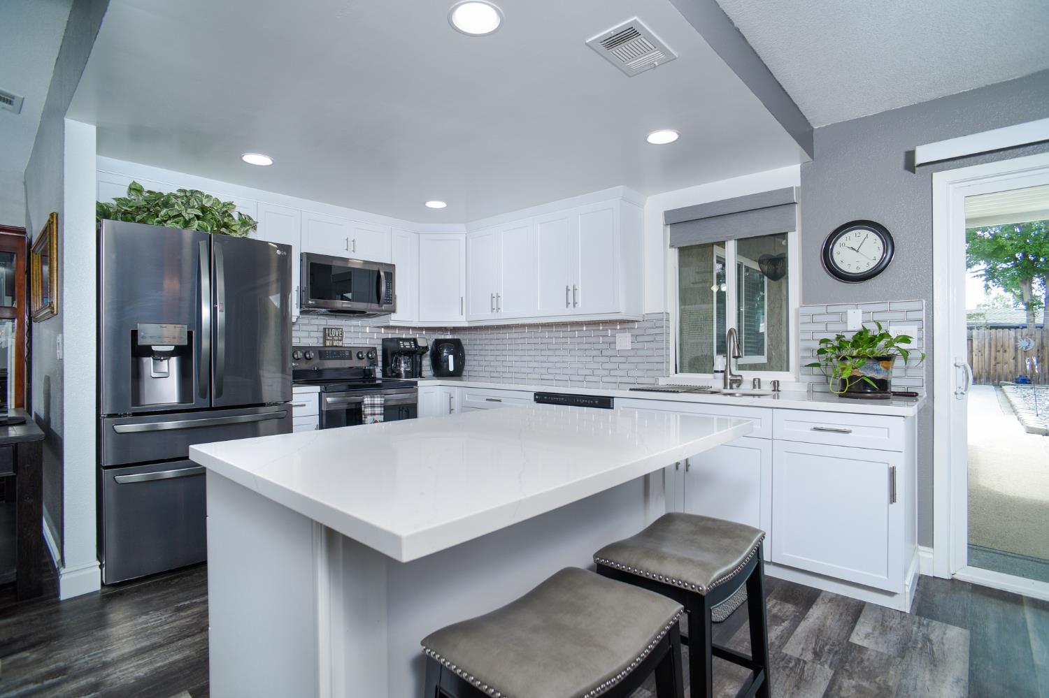Detail Gallery Image 14 of 46 For 630 Grider Dr, Roseville,  CA 95678 - 3 Beds | 2 Baths