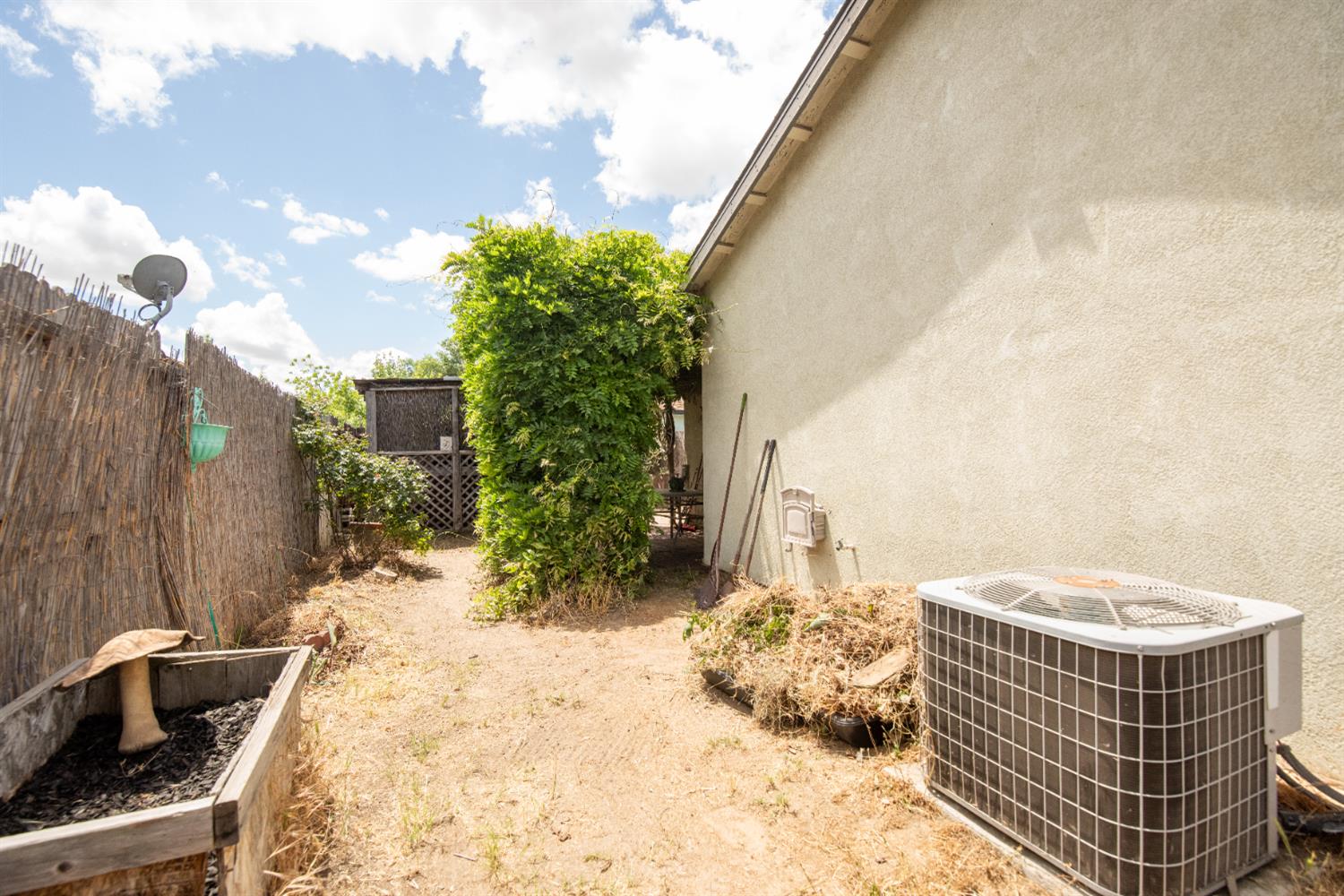 Detail Gallery Image 23 of 23 For 310 W F St, Turlock,  CA 95380 - 4 Beds | 2 Baths