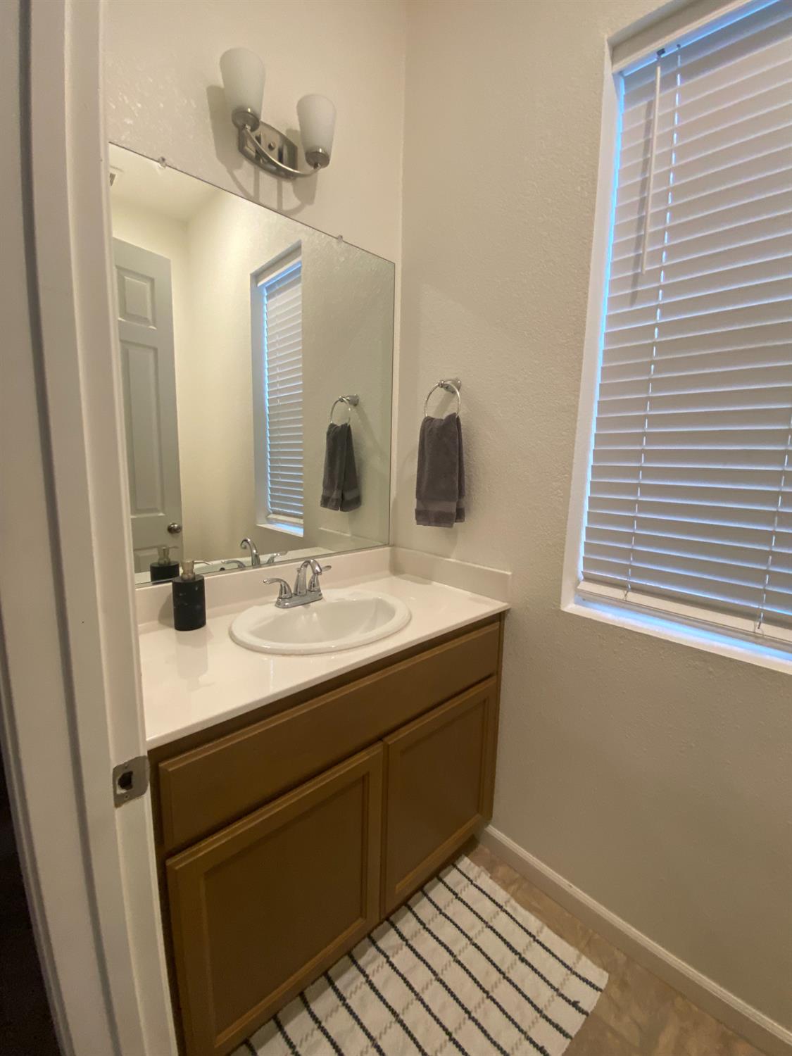 Detail Gallery Image 9 of 15 For 12356 Rose Way, Waterford,  CA 95386 - – Beds | – Baths