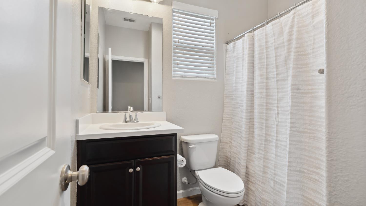 Detail Gallery Image 24 of 31 For 9064 Hourglass Cir, Roseville,  CA 95747 - 3 Beds | 2 Baths