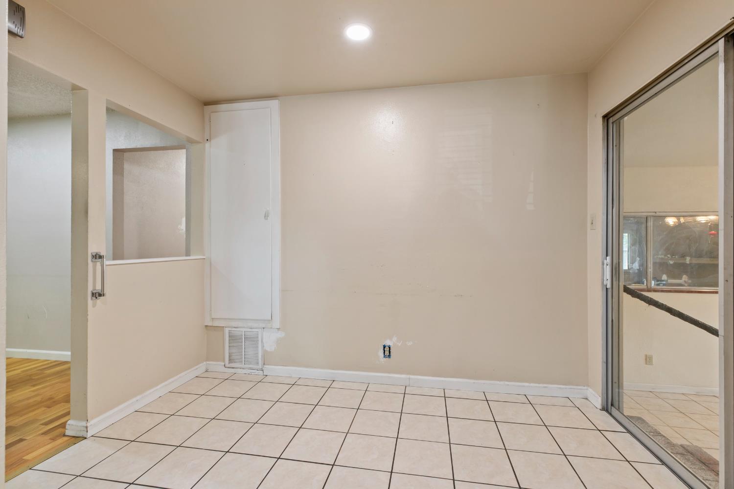 Detail Gallery Image 13 of 43 For 2037 Wally Ct, Modesto,  CA 95350 - 3 Beds | 3 Baths