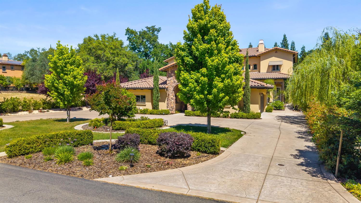 Detail Gallery Image 4 of 98 For 5521 Monte Claire Ln, Loomis,  CA 95650 - 6 Beds | 6/1 Baths