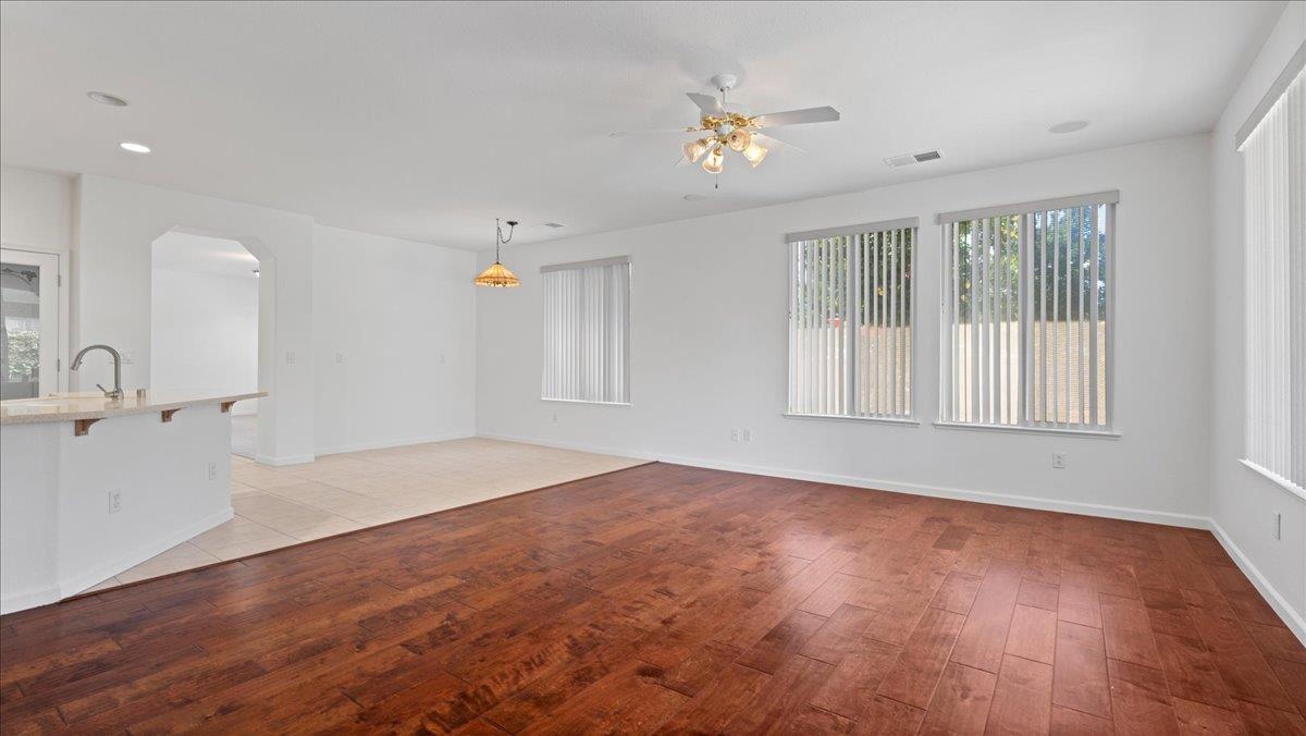 Detail Gallery Image 11 of 48 For 120 Pelican Bay Cir, Sacramento,  CA 95835 - 2 Beds | 2 Baths