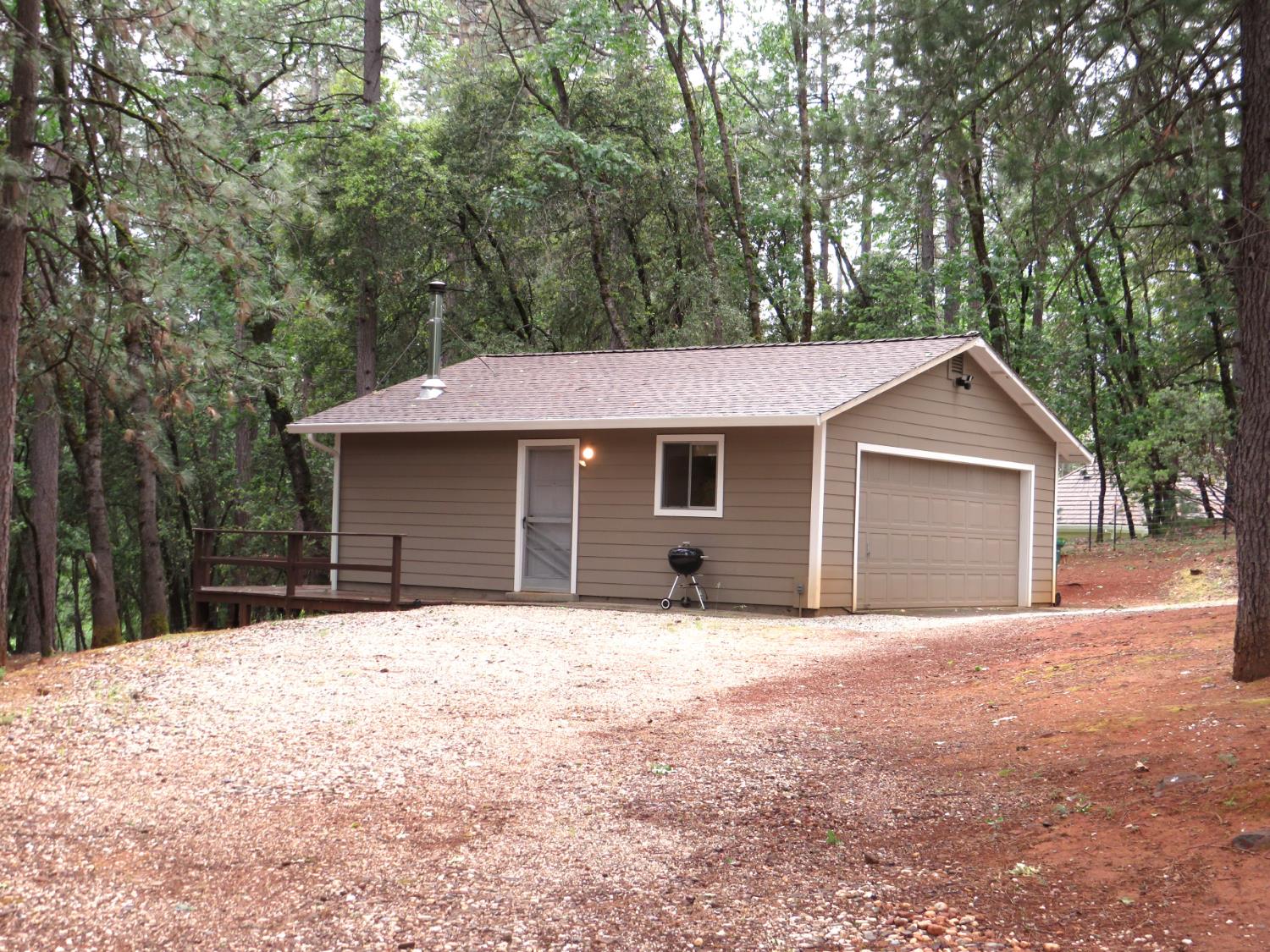 Chattering Pines Road, Grass Valley, California image 1