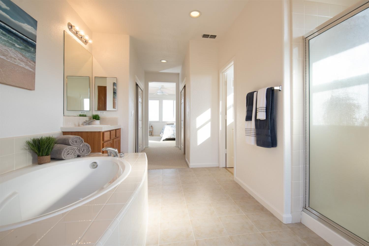 Detail Gallery Image 37 of 59 For 3012 Edgeview Dr, Modesto,  CA 95355 - 5 Beds | 3/1 Baths