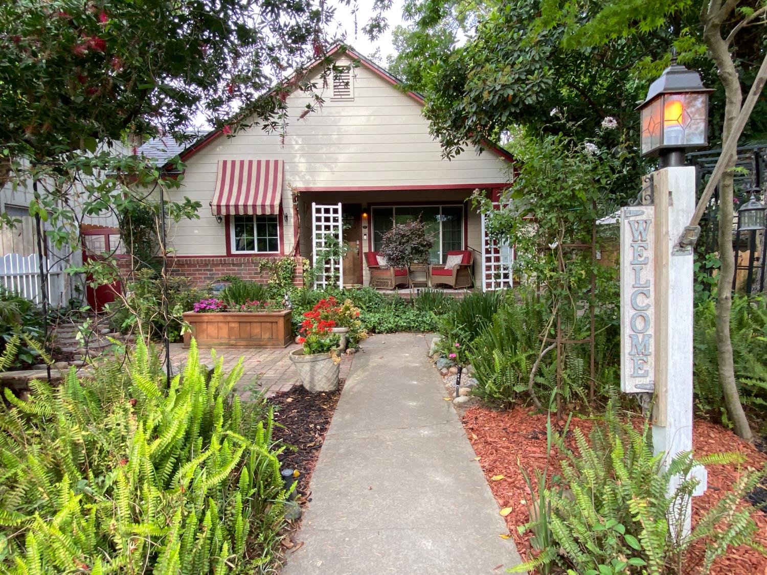 N Pleasant Avenue, Lodi, California image 3
