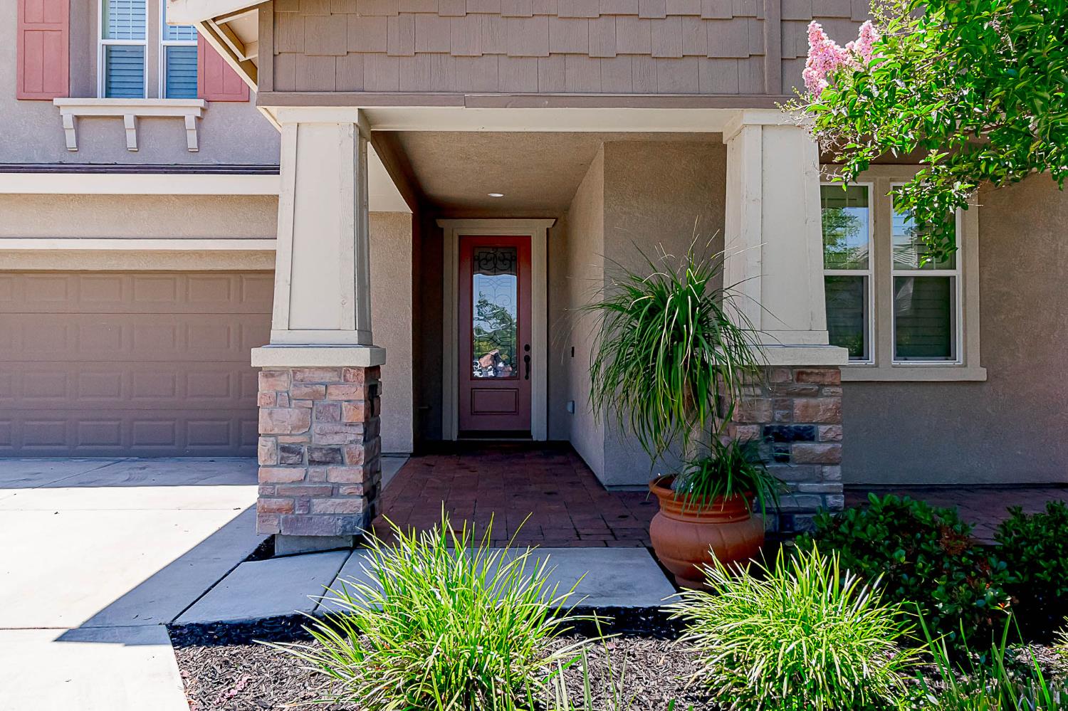 Detail Gallery Image 3 of 38 For 582 Pasture Ave, Lathrop,  CA 95330 - 4 Beds | 3 Baths