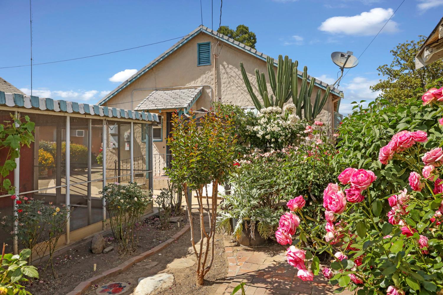 Detail Gallery Image 23 of 39 For 304 E Tokay St, Lodi,  CA 95240 - 2 Beds | 2 Baths