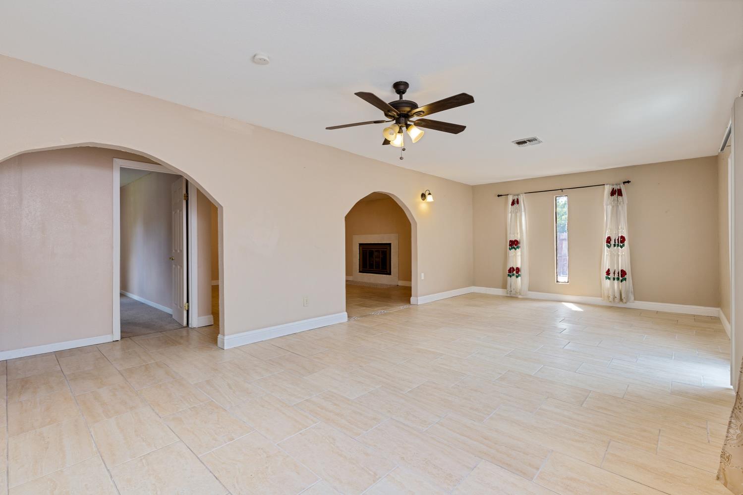 Detail Gallery Image 29 of 44 For 1761 Sikh Temple St, Stockton,  CA 95206 - 4 Beds | 2 Baths