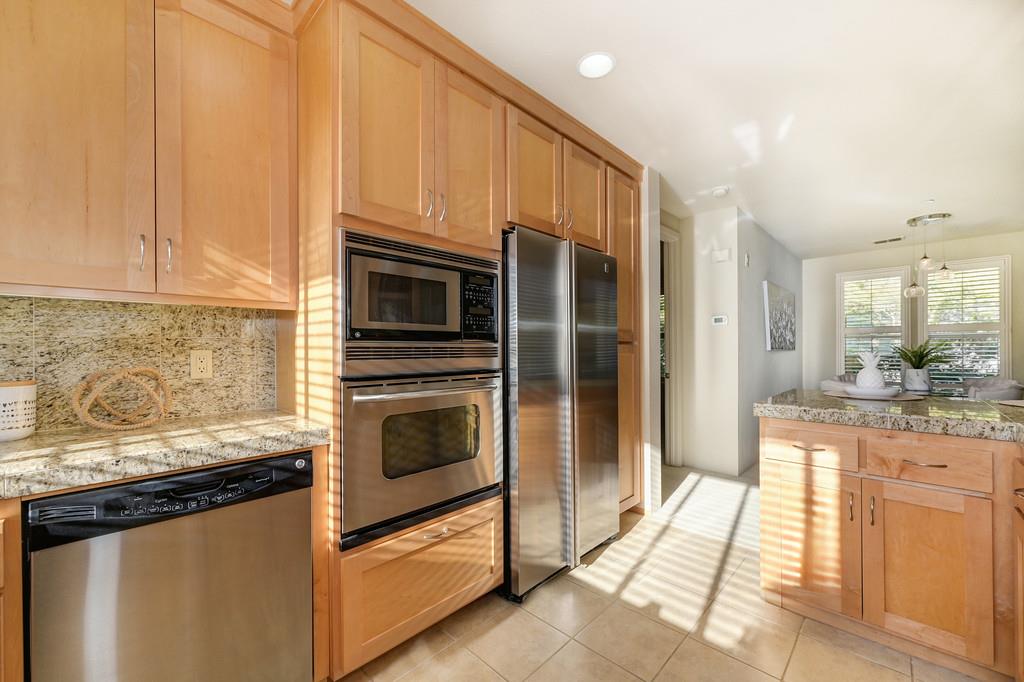 Photo #2: 225062382 Listing 