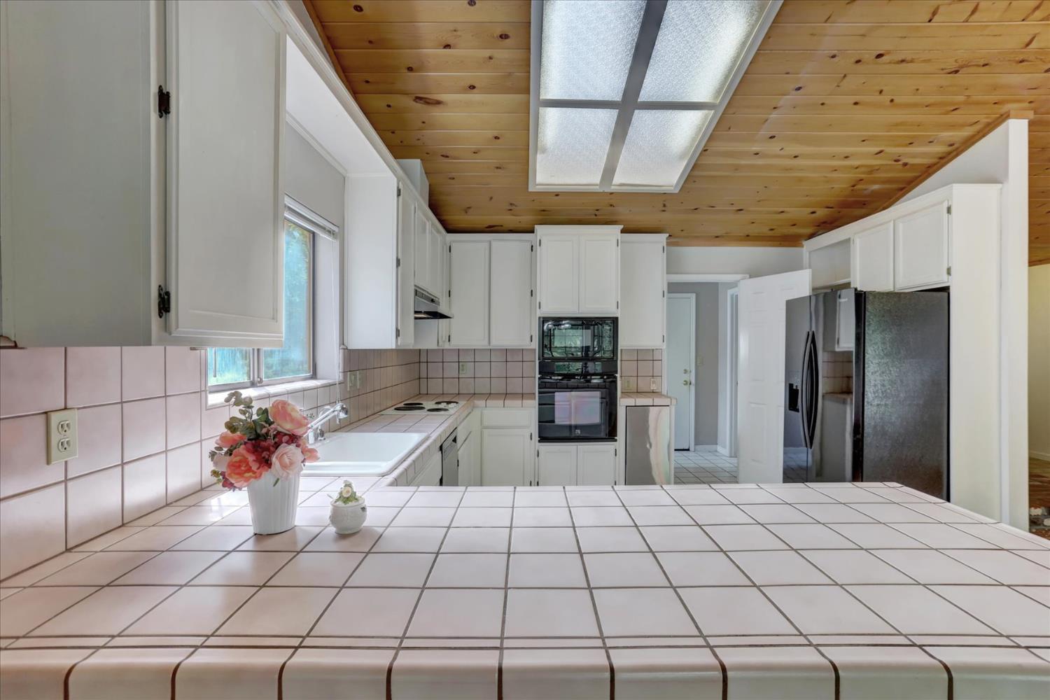 Detail Gallery Image 13 of 59 For 12300 Lake Wildwood Dr, Penn Valley,  CA 95946 - 3 Beds | 2 Baths