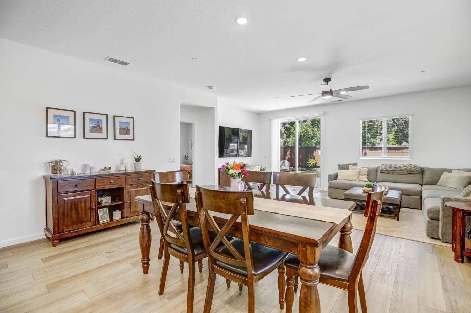Detail Gallery Image 9 of 33 For 1295 Arriaga Way, Woodland,  CA 95776 - 4 Beds | 2 Baths