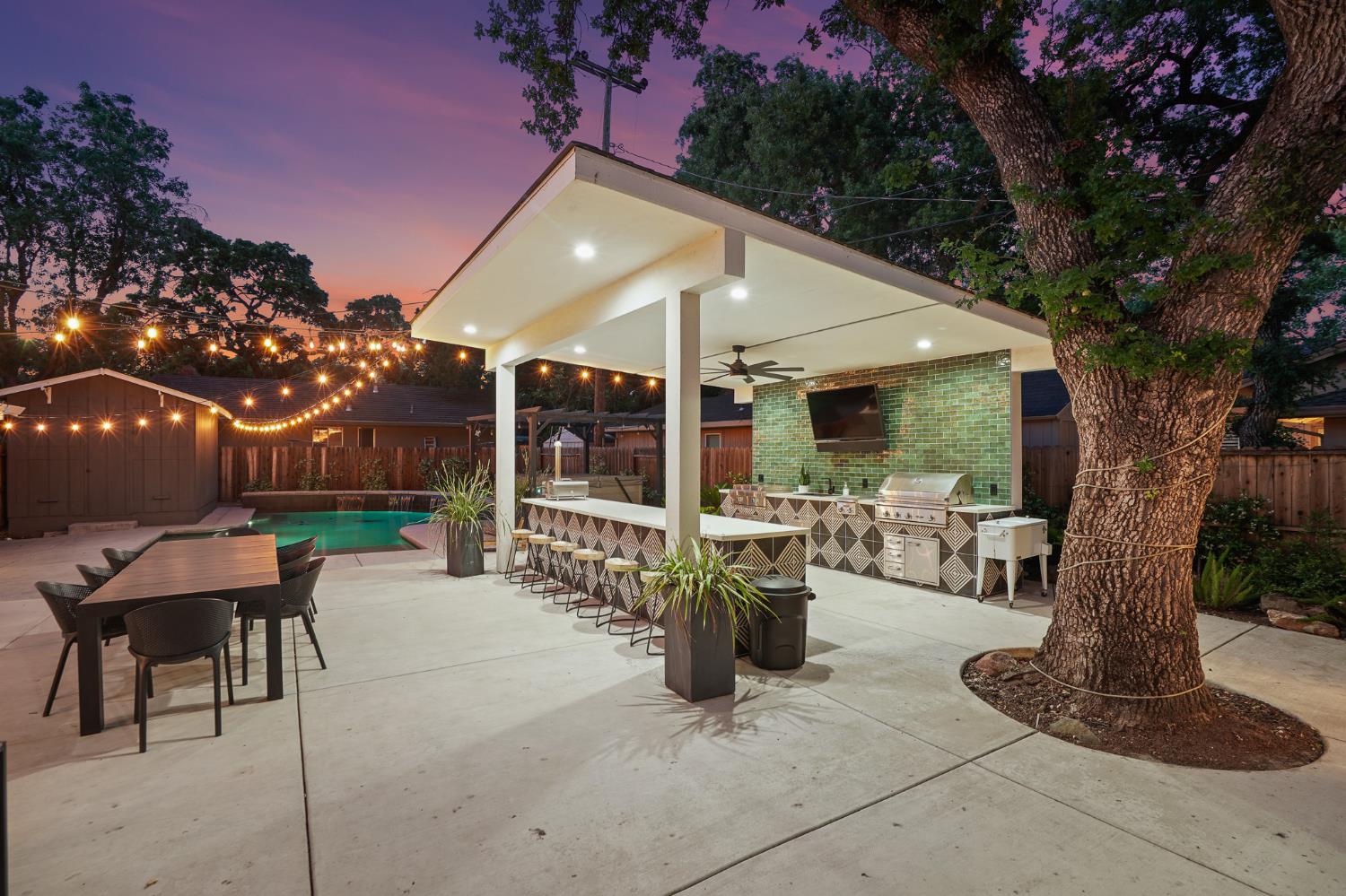 Detail Gallery Image 6 of 79 For 2321 Bonniebrook Dr, Stockton,  CA 95207 - 3 Beds | 2/1 Baths