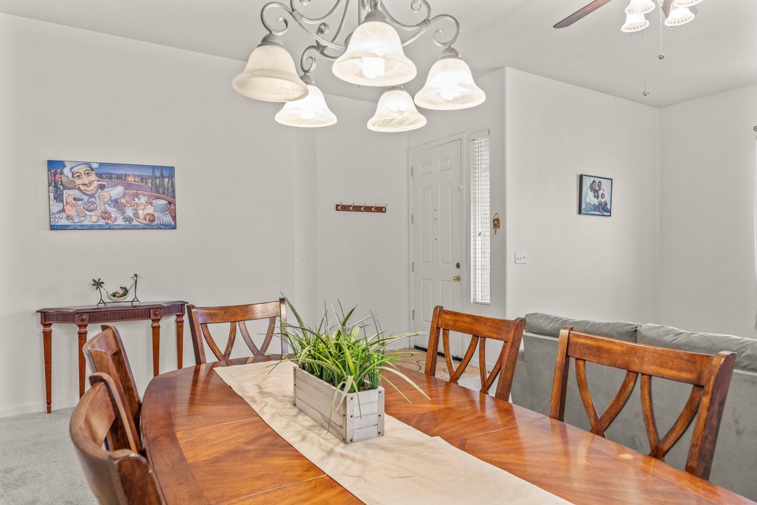 Detail Gallery Image 10 of 43 For 5512 Sienna Hills Way, Antelope,  CA 95843 - 4 Beds | 2 Baths