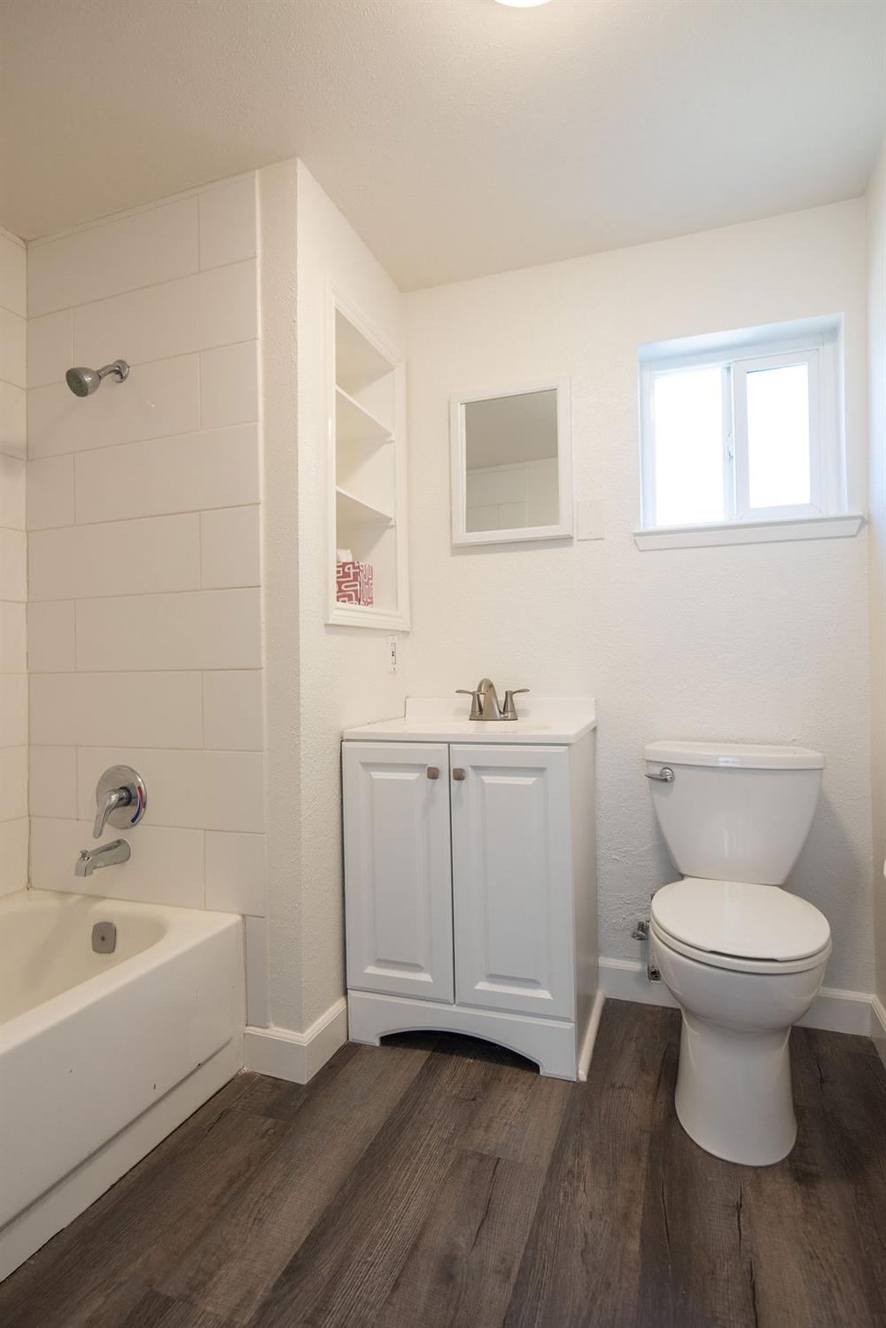Detail Gallery Image 11 of 14 For 1541 Pearl St, Modesto,  CA 95350 - 2 Beds | 1 Baths