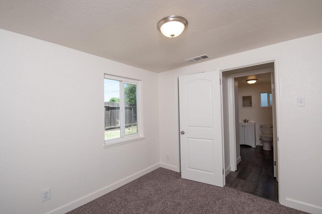 Detail Gallery Image 10 of 14 For 1541 Pearl St, Modesto,  CA 95350 - 2 Beds | 1 Baths