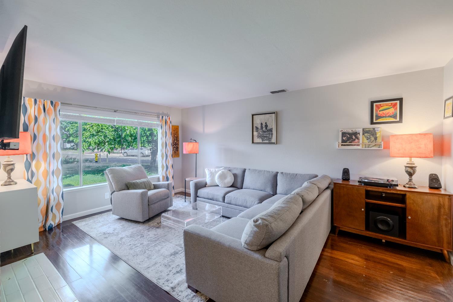 Berkshire Way, Sacramento, California image 3