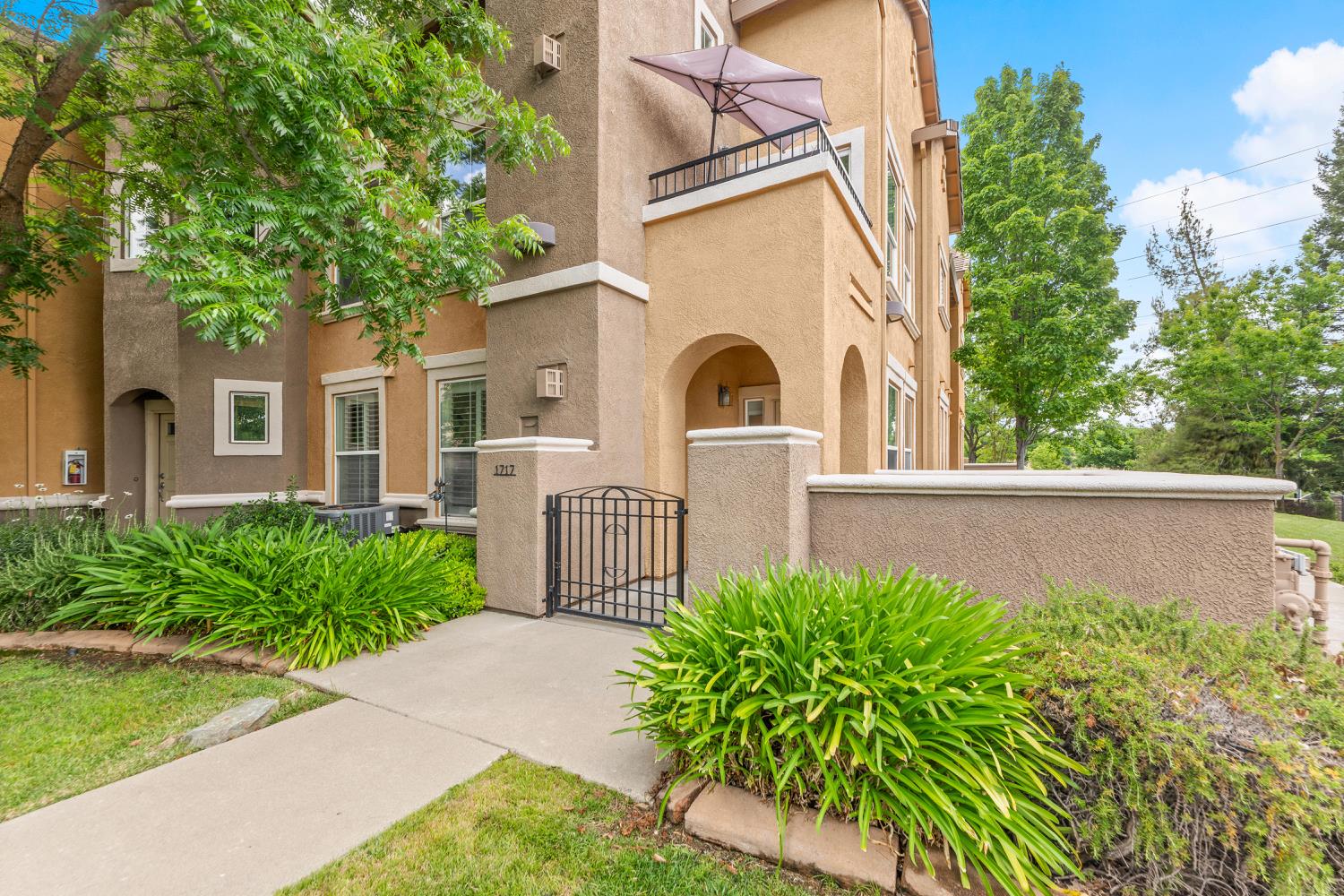 Vessona Circle #1717, Folsom, California image 28