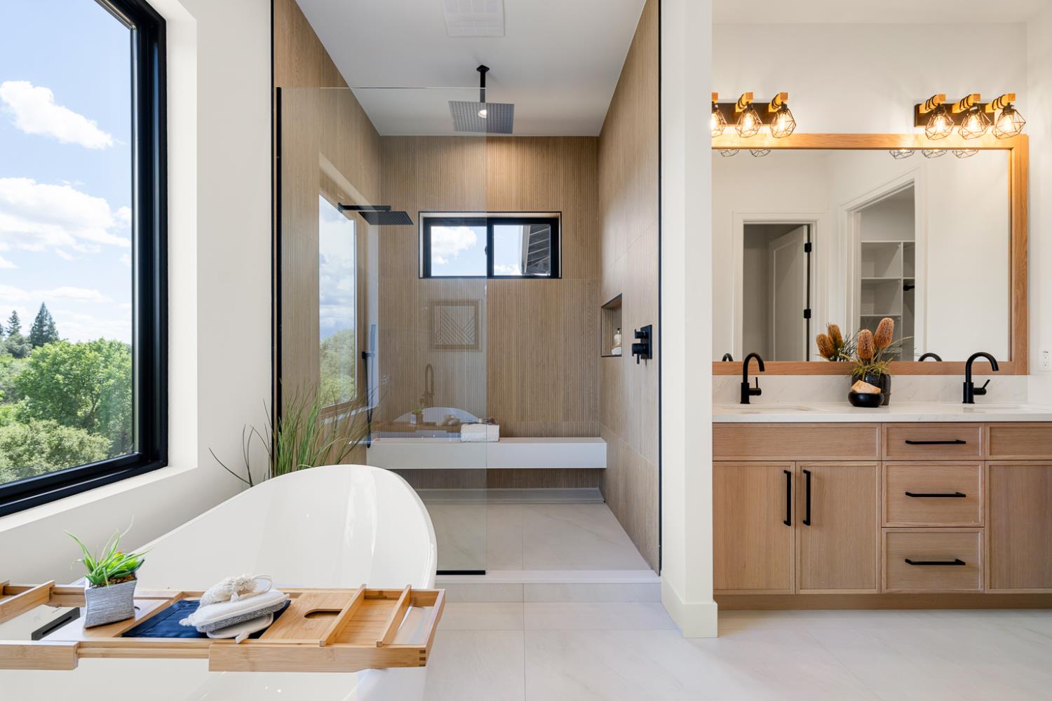 Detail Gallery Image 35 of 59 For 407 East St, Roseville,  CA 95678 - 4 Beds | 4 Baths
