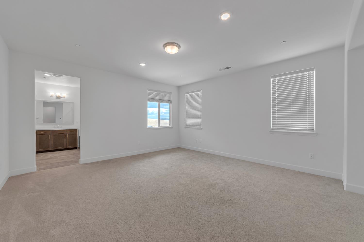 Detail Gallery Image 36 of 61 For 5092 Gold Rush Dr, Folsom,  CA 95630 - 4 Beds | 3/1 Baths