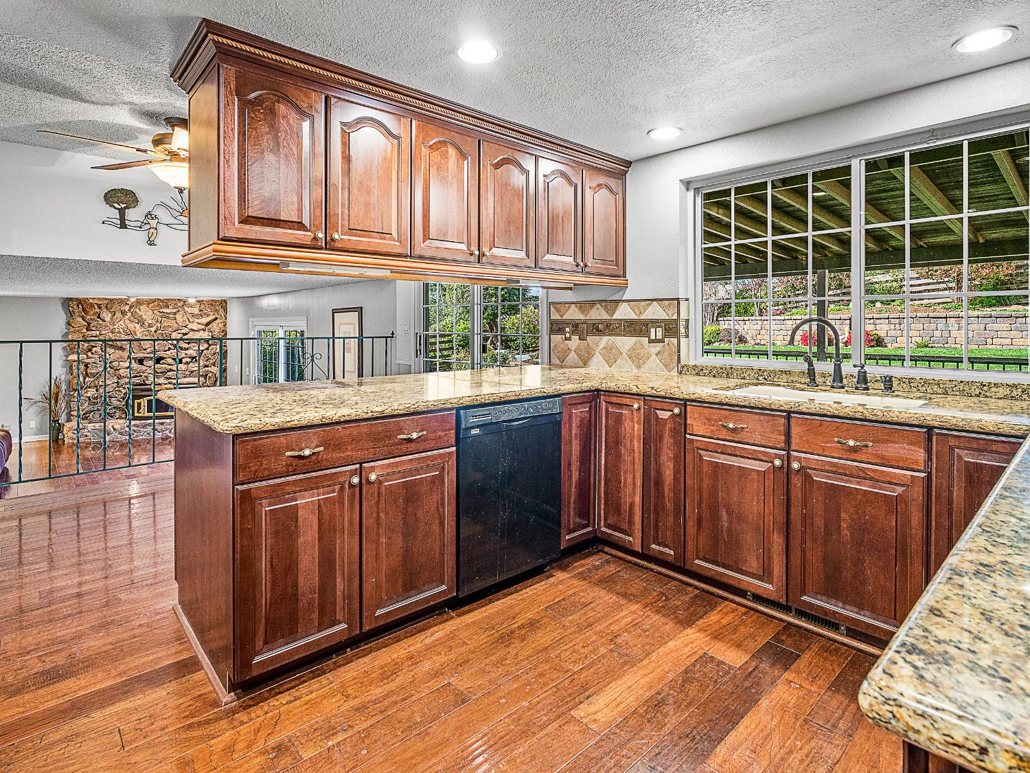 Detail Gallery Image 6 of 36 For 3620 Montclair Rd, Cameron Park,  CA 95682 - 4 Beds | 3 Baths