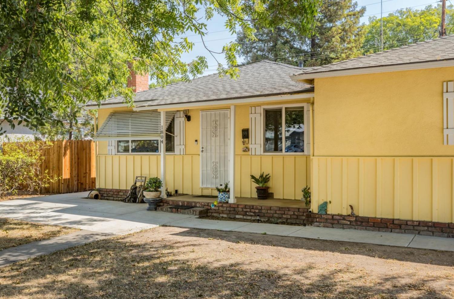 Detail Gallery Image 3 of 13 For 1804 Carver Rd, Modesto,  CA 95350 - 3 Beds | 2 Baths