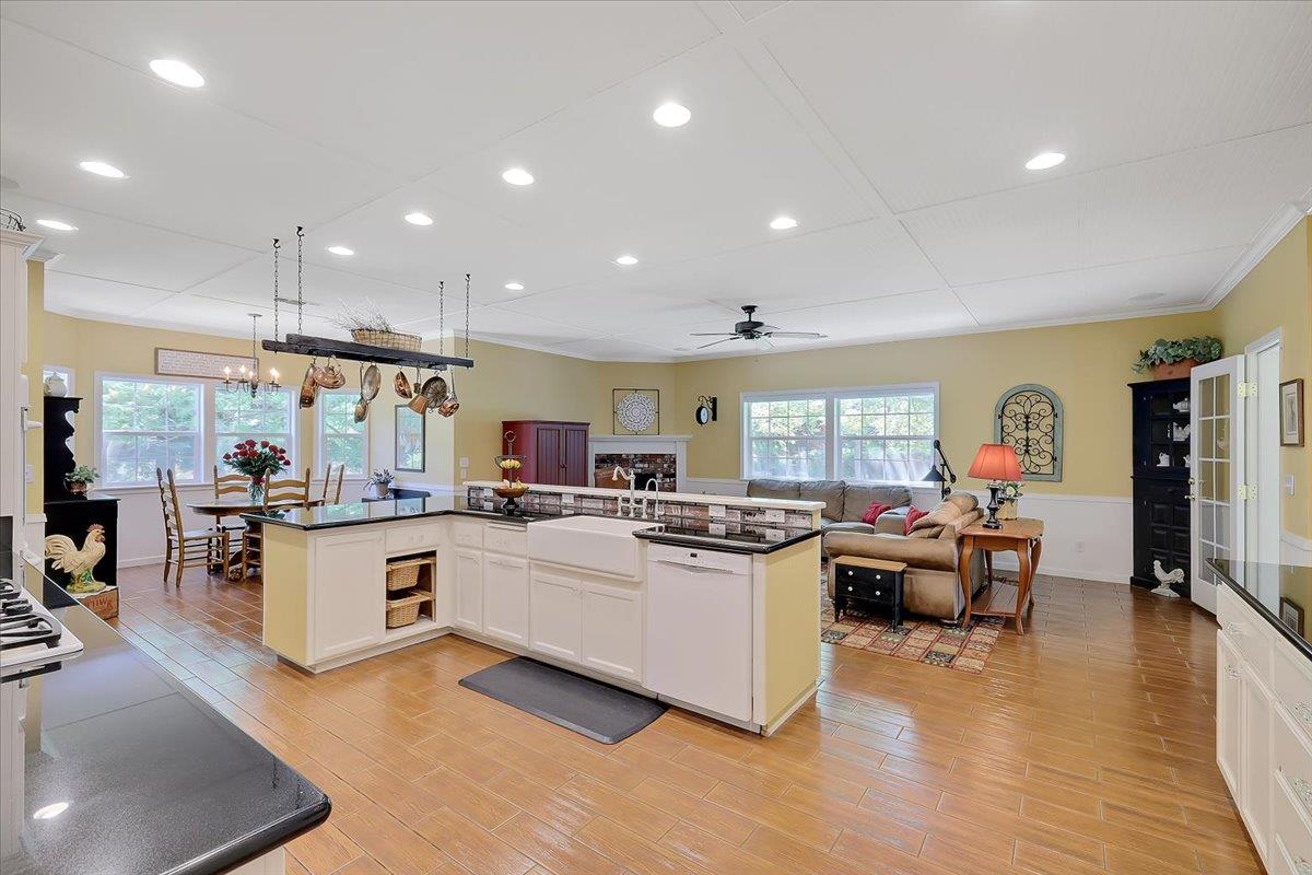 Detail Gallery Image 37 of 84 For 685 Saddleback Dr, Marysville,  CA 95901 - 3 Beds | 2/2 Baths