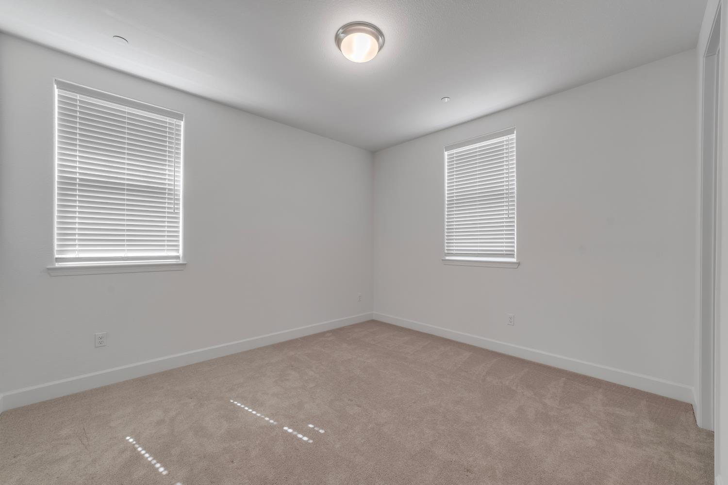 Detail Gallery Image 46 of 61 For 5092 Gold Rush Dr, Folsom,  CA 95630 - 4 Beds | 3/1 Baths
