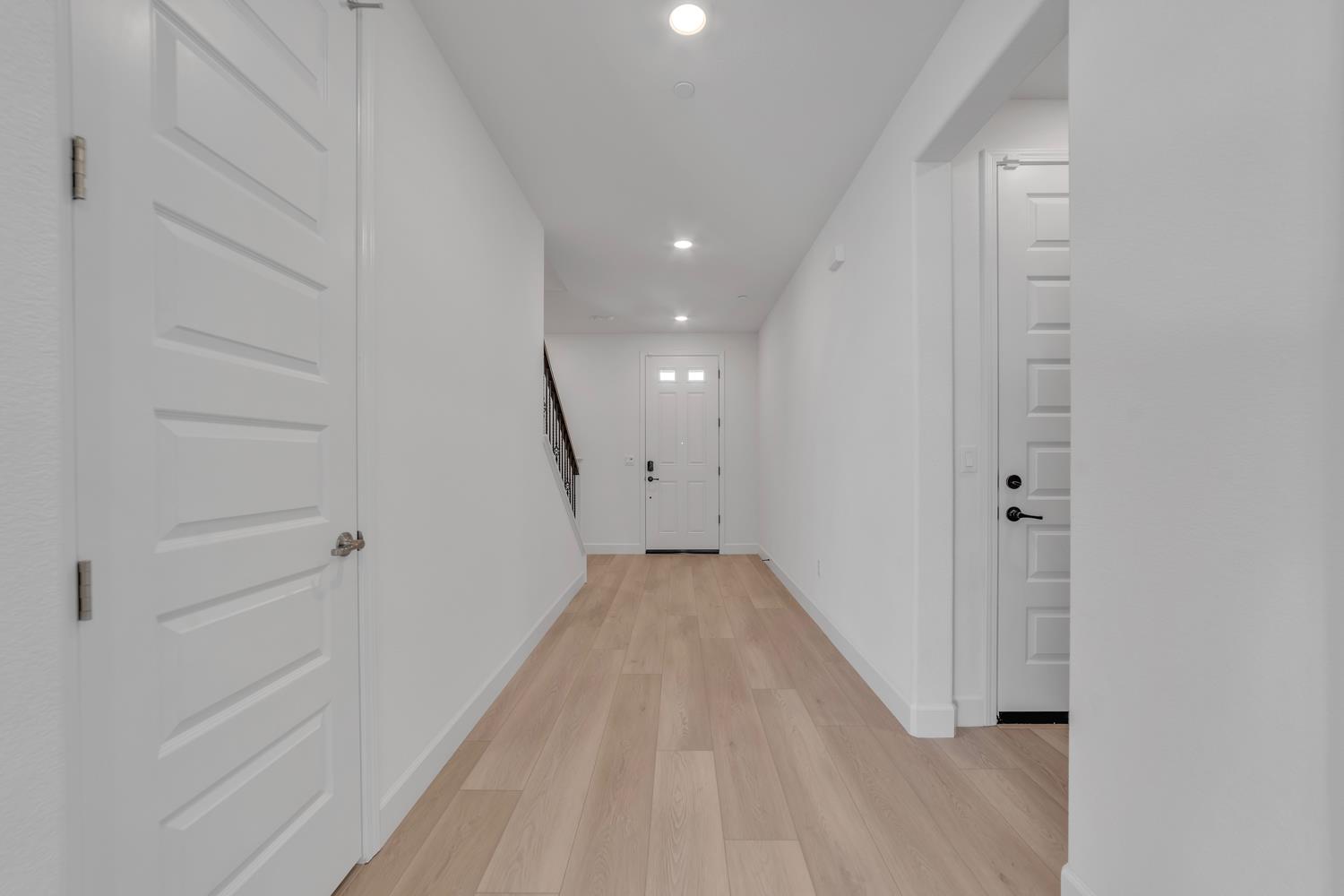 Detail Gallery Image 9 of 61 For 5092 Gold Rush Dr, Folsom,  CA 95630 - 4 Beds | 3/1 Baths