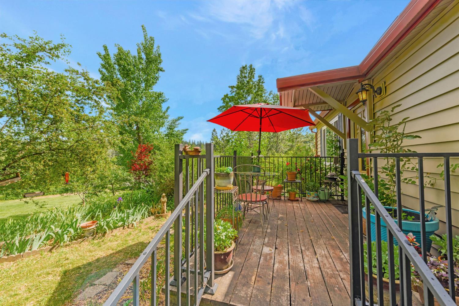 Detail Gallery Image 22 of 41 For 22175 Placer Hills Rd, Colfax,  CA 95713 - 6 Beds | 3 Baths